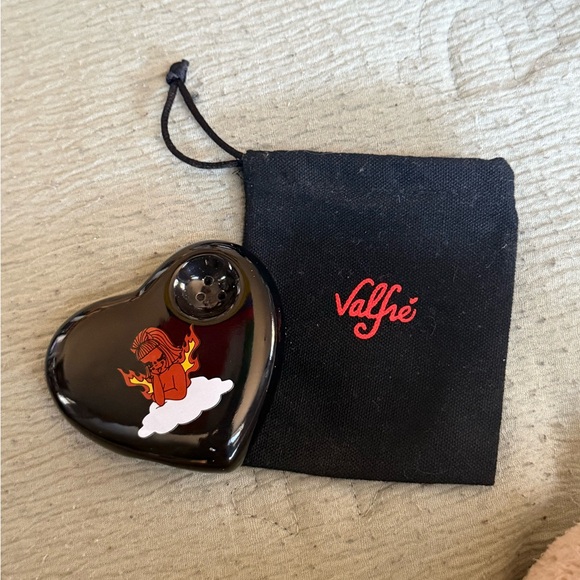 Valfre Other - Ceramic Heart pipe
